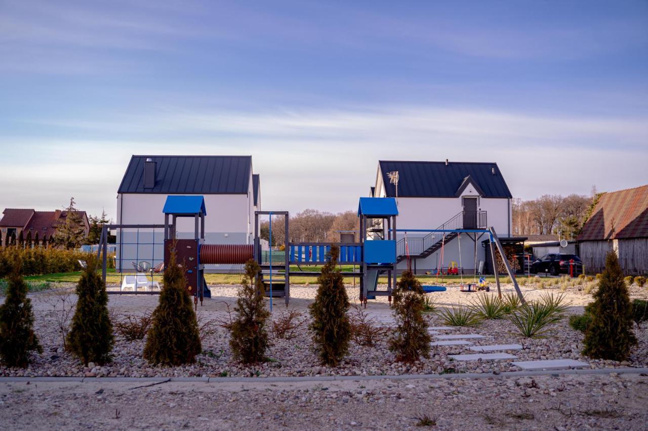 Siedlisko Na Wydmach, Domki Klimatyzowane Łeba Exteriör bild